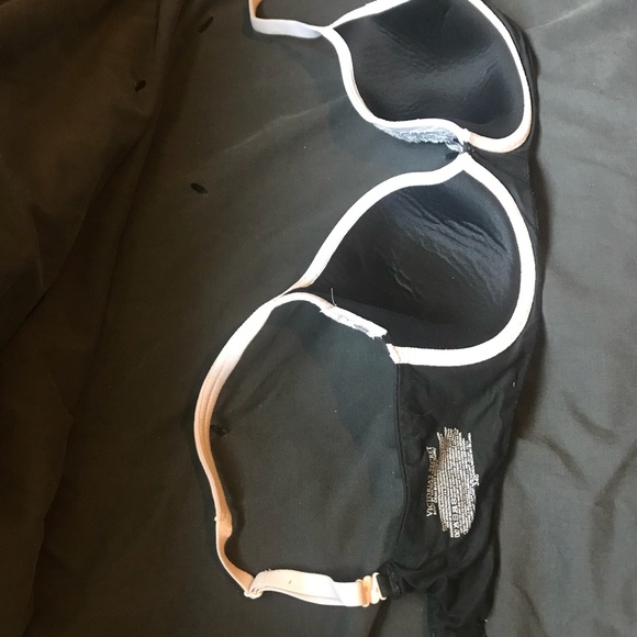 Victoria’s Secret Bra - Picture 4 of 5